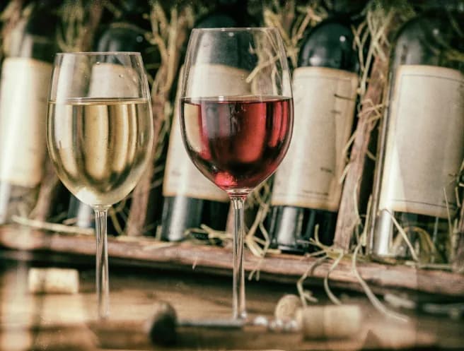 Wine in glasses - 350×265