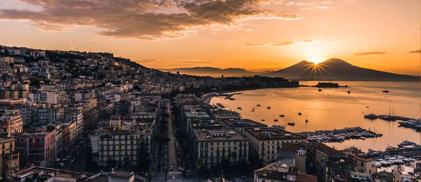 Best Naples Wine Tours Feature Image - 1390x600