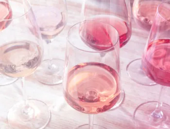 Pink wine in glasses - 350×265