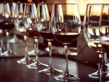 Wine in glasses - 350×265