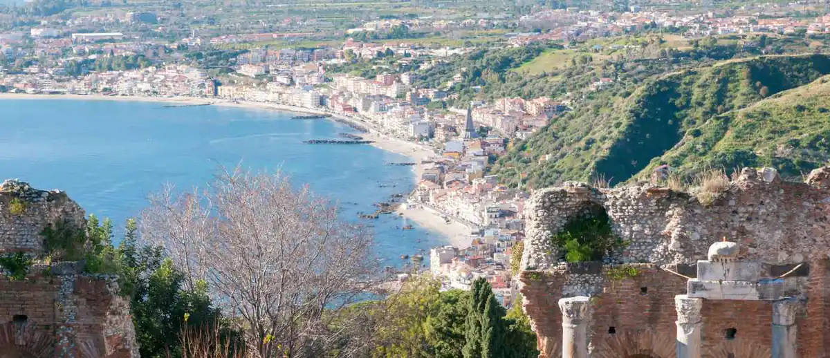 Best cooking classes in Taormina Feature Image - 1390x600