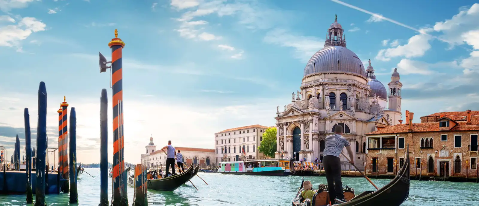 Best Venice Wine Tours Feature Image - 1390x600