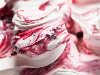 Gelato with berries - 350×265