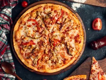Pizza with tomato - 350×265