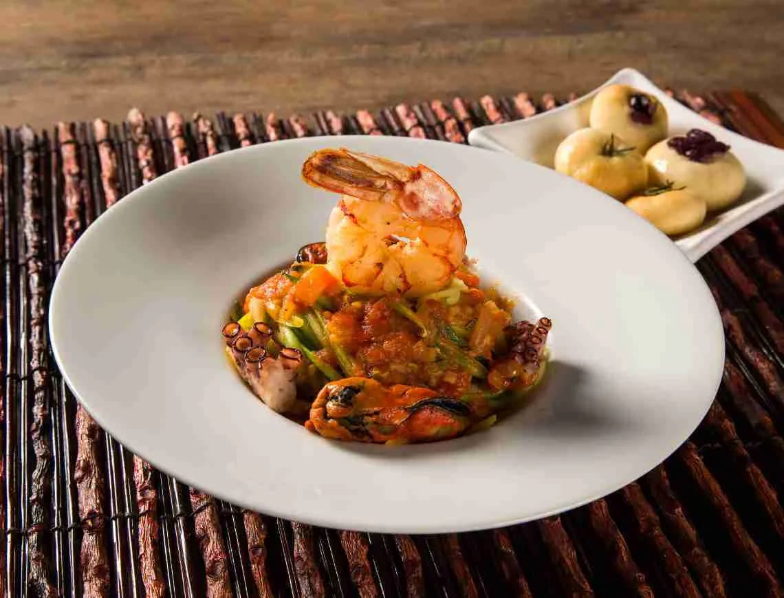 Octopus and prawns with sugo - 799x610