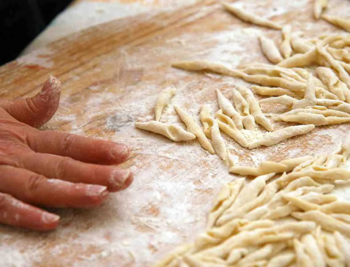Fresh Homemade Strozzapreti - 799x610