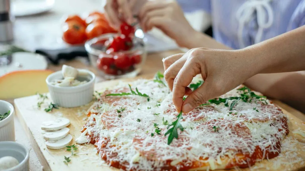 Making pizza together - 1280x720